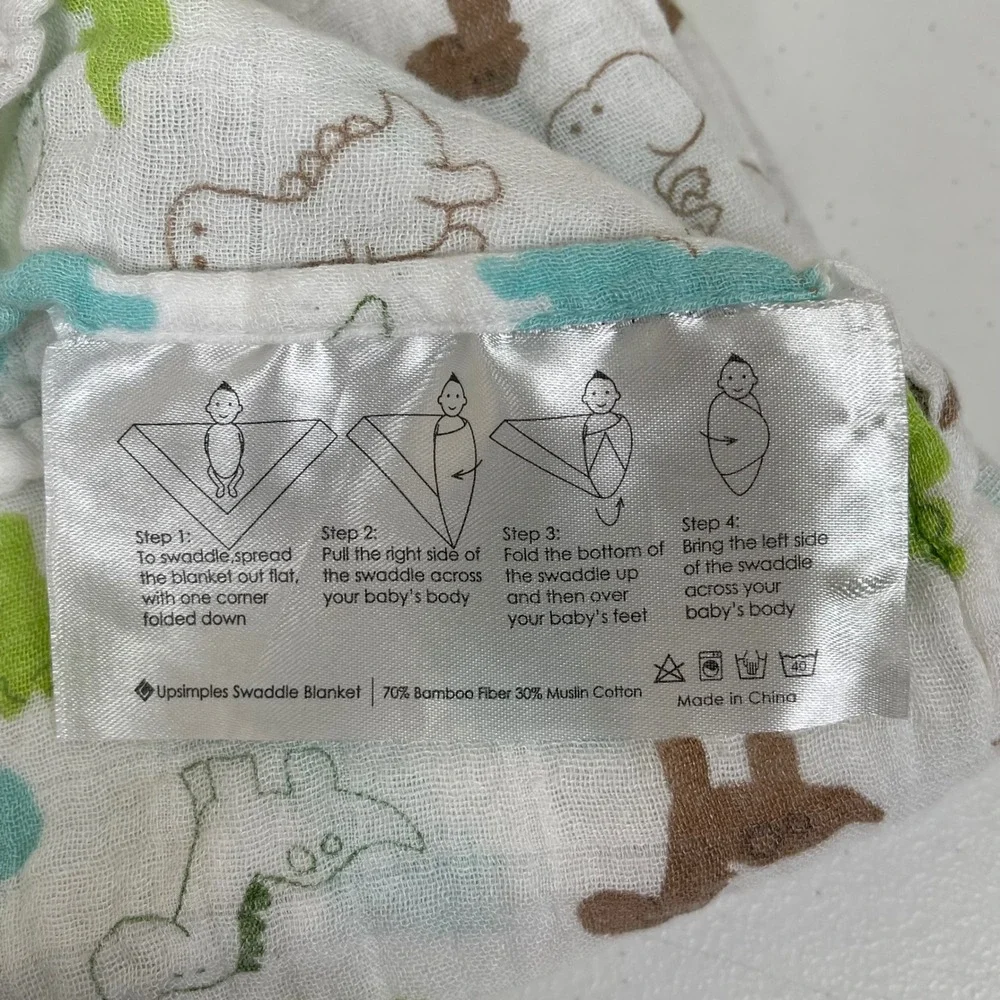 Luvable Friends Cloud Island Muslin Swaddle Blankets 4 Giraffe‎ Dinosaur Planes